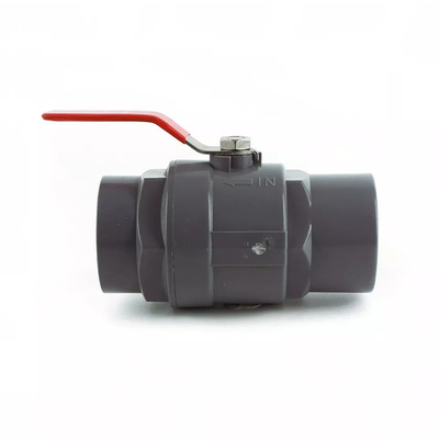 PVC negro 1.6MPa plástico de la vávula de bola de 2 pedazos con la manija de acero inoxidable