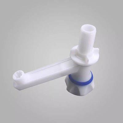 Agujero plástico al aire libre del canalón de agua del Pvc del grifo de agua solo