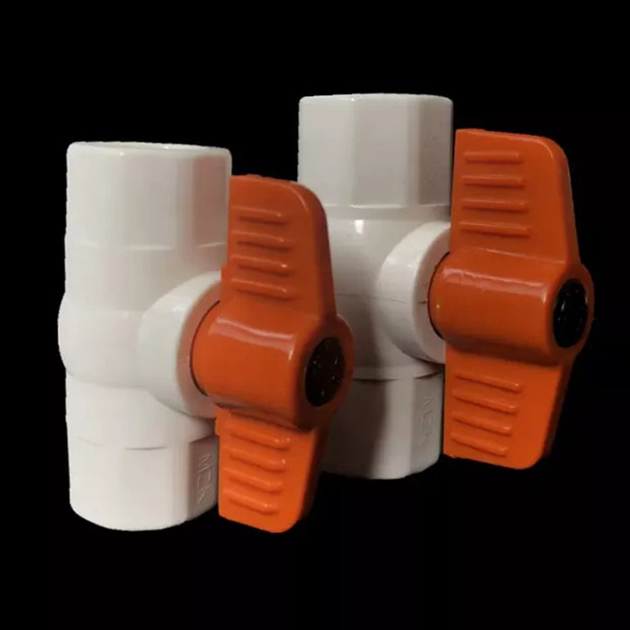 PVC neumático de la vávula de bola del acuerdo de UPVC ajuste del flujo de 3 pulgadas