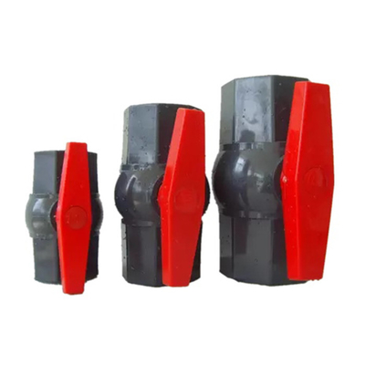 PVC plástico octagonal de la vávula de bola hilo interno de la manija de 4 pulgadas de largo